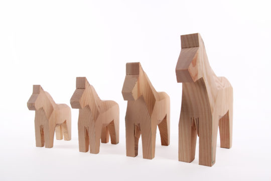 wooden horses for crafts